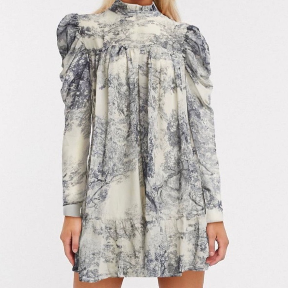 *SOLD* Short Puff Sleeve Mini Dress